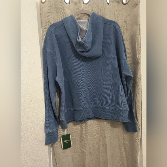 Halara - Picture 7 of 11